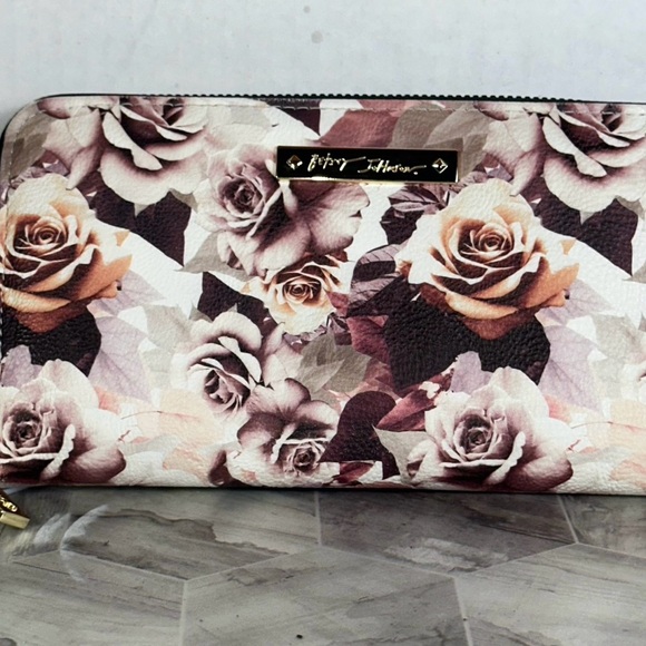 etsey Johnson Floral Print On White Clutch‎ Wallet Wristlet 8x4.5 - Picture 1 of 6